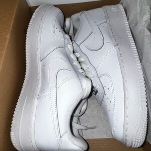 NEW Nike Air Force 1 LE (GS) White Low Top Sneakers US 6.5Y EU 39 DH2920-111